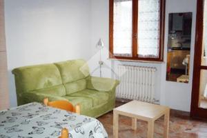 MONOLOCALE A FERRARA