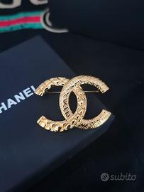 Spilla Chanel