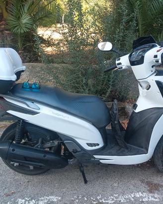 Kymco People GTI 125