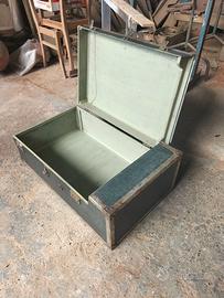 Baule in legno rivestito