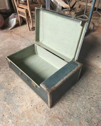 Baule in legno rivestito
