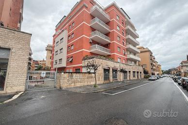 Aurelia - locale commerciale