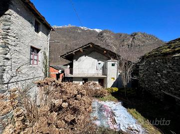 CASA SEMINDIPENDENTE A LEMIE