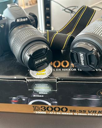 Nikon D3000 + lente 18-55 + lente 55-200 + custodi