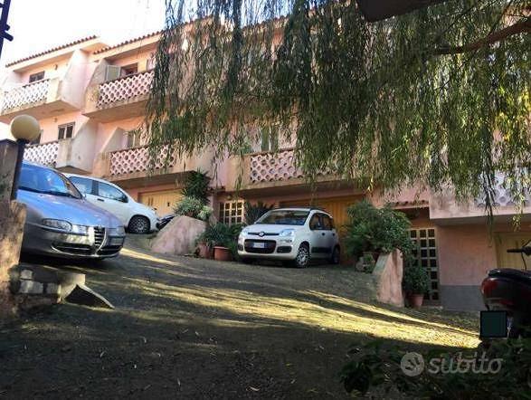 Immobile in asta di 291 m² con più di 5 locali a L - Vista 4