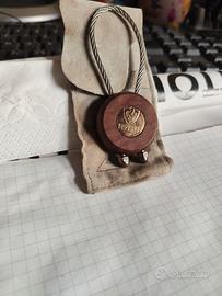porta chiavi Ferrari con medaglietta in oro