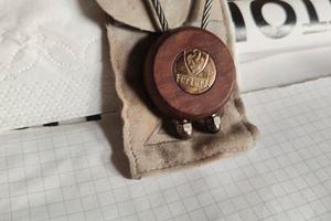 porta chiavi Ferrari con medaglietta in oro