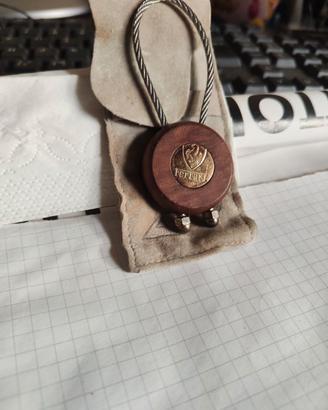 porta chiavi Ferrari con medaglietta in oro