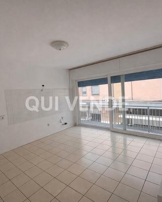Trilocale con terrazza, ascensore e posto auto