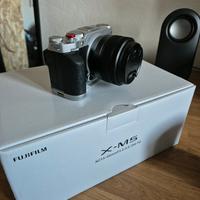 fujifilm xm5  kit seminuova