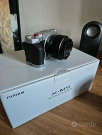 fujifilm xm5  kit seminuova
