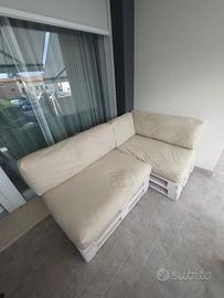 divano pallet e cuscini