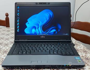 Notebook Fujitsu INTEL i7 velocissimo 8GB SSD-256.