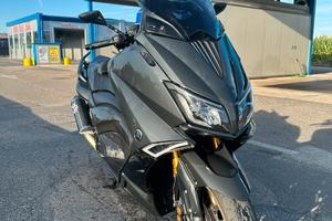 Yamaha Tmax 530 iron max