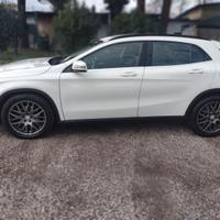 Mercedes GLA 200 cambio manuale