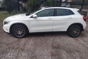 Mercedes GLA 200 cambio manuale