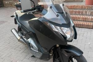 Honda Integra 700 rc62