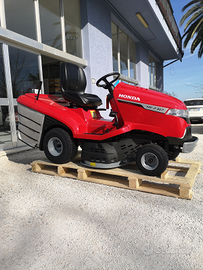 Trattorino rasaerba Honda con raccolta