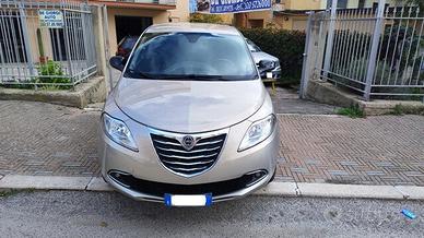 Lancia Ypsilon 0.9 TwinAir 85 CV 5 porte Metano Ec