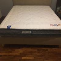 materasso a molle insacchettate quasi nuovo