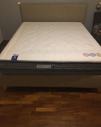 materasso a molle insacchettate quasi nuovo
