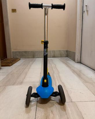 Monopattino tre ruote