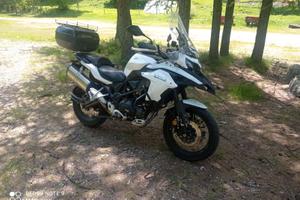 Benelli trk 502x