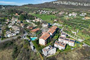 2 LOCALI A COSTERMANO