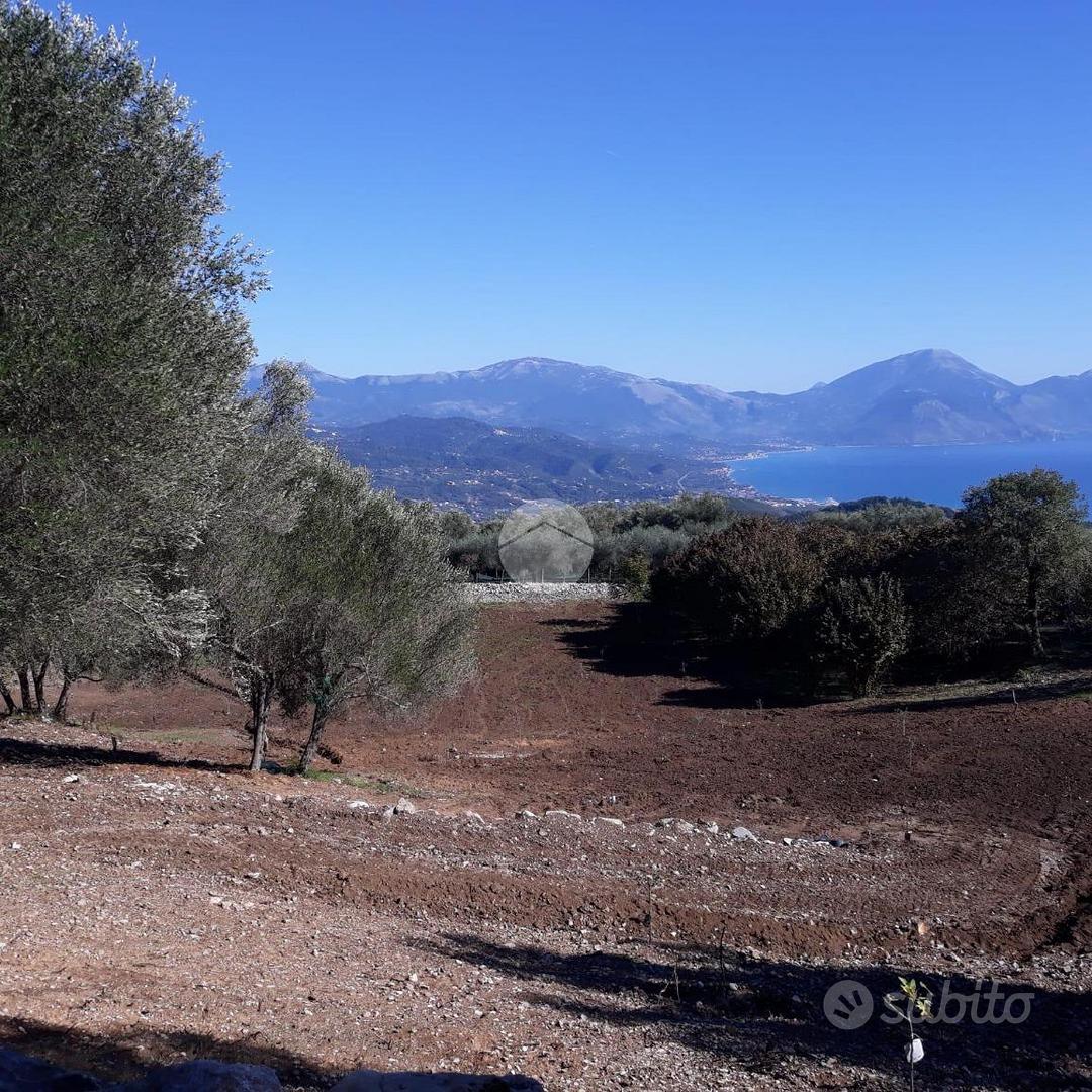 TER. AGRICOLO A SAN GIOVANNI A PIRO - Vista 2