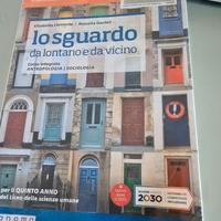Lo sguardo da lontano e da vicino