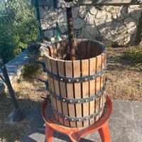 Torchio per spremitura del mosto con cricco