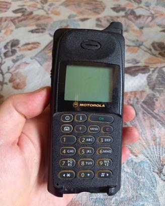 Cellulare Motorola 8700