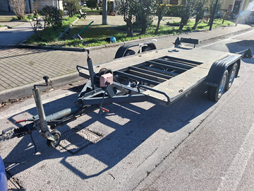 Carrello 2 assi trasporto auto