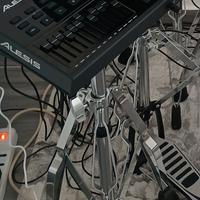 centralina Alesis strike pro 