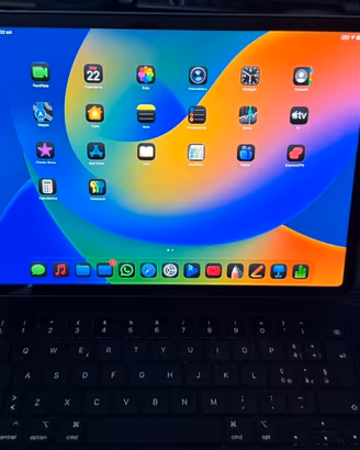 Ipad pro M2 128GB+ Magic keyboard +Apple pencil