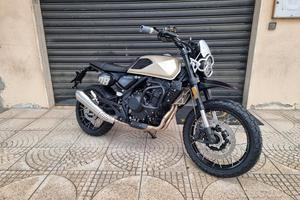 Brixton Crossfire 500 XC E5 Gold KM0 -