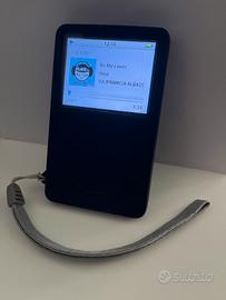 Cover silicone iPod Video 30GB nera con laccio