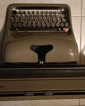 macchina da scrivere vintage