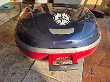 Bauletto e supporto Yamaha t max 500 anno 2002