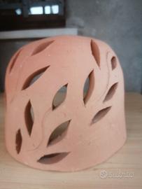 applique in terracotta 