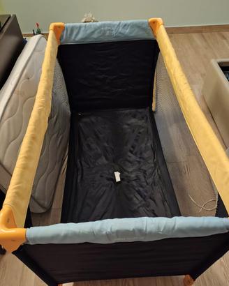 Lettino da campeggio richiudibile con materasso