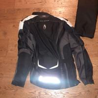 Giacca e pantaloni Richa