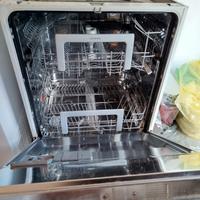 lavastoviglie usata 
