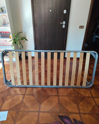 rete singola a doghe in legno 