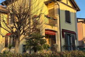 Villa a schiera in zona residenziale