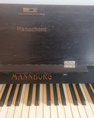 pianoforte verticale d'epoca