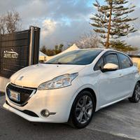 Peugeot 208 1.4 HDi 68 CV 5 porte Allure