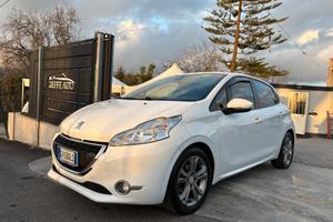 Peugeot 208 1.4 HDi 68 CV 5 porte Allure