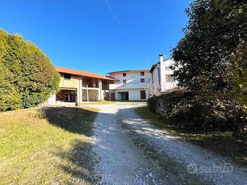 CASA CON GIARDINO PRIVATO - ampi spazi immersi ...