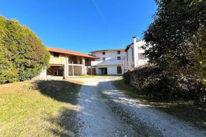 CASA CON GIARDINO PRIVATO - ampi spazi immersi ...